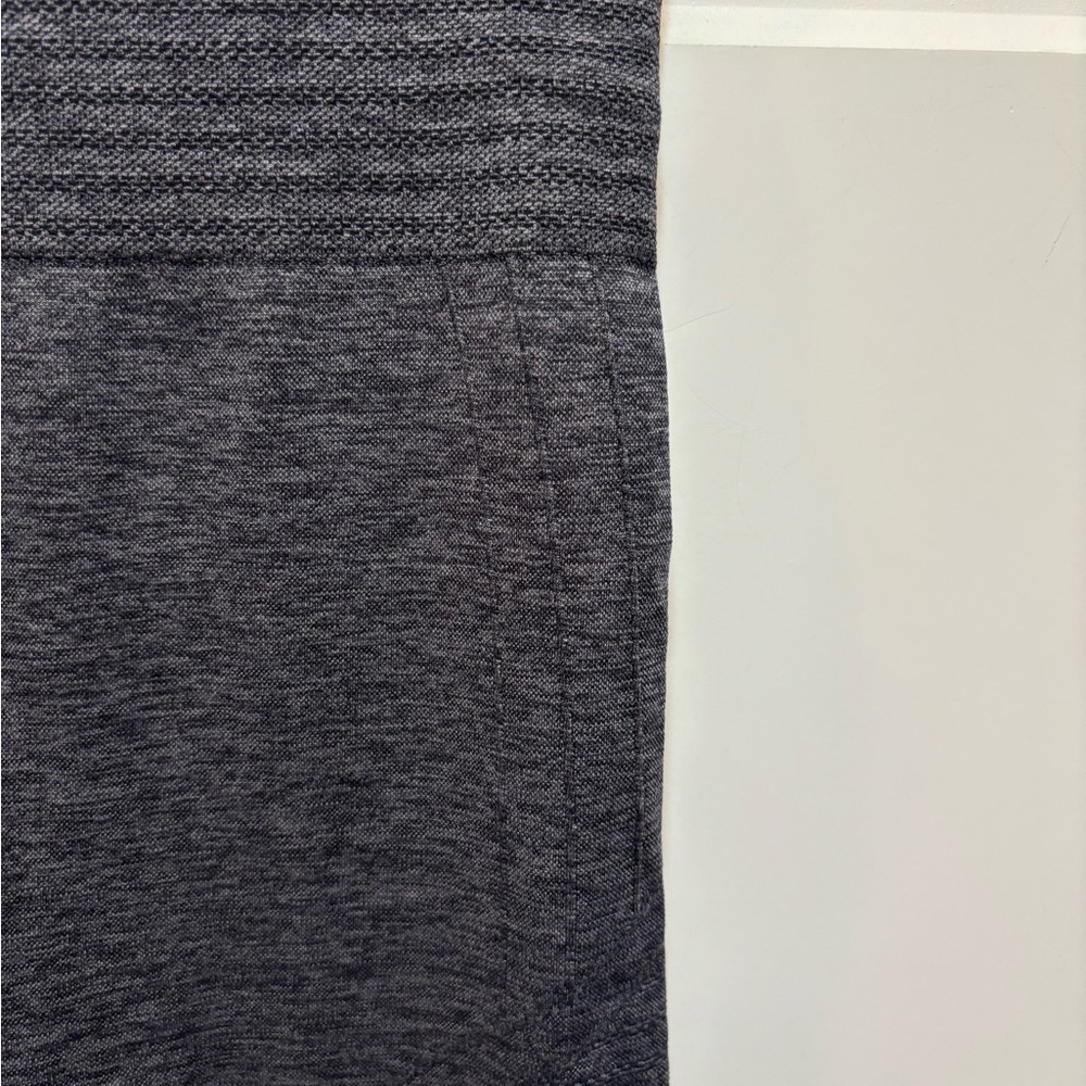 Athleta Medium Gray Compression Ribbed Training L… - image 2